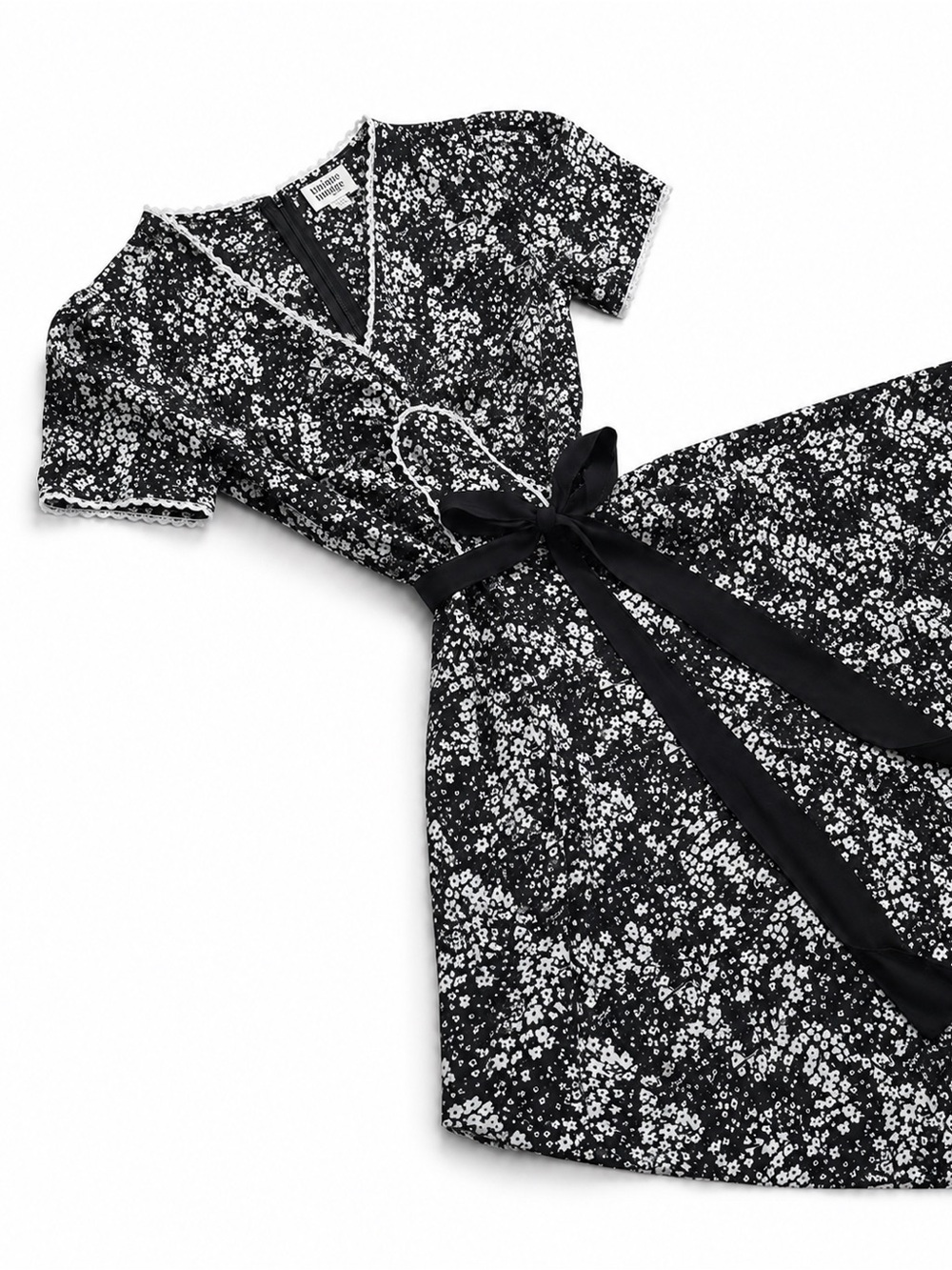 Unique Vintage Black and White Floral Tie-Waist Midi Dress